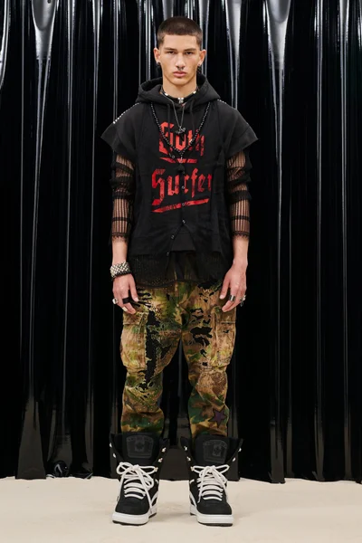 Look 3